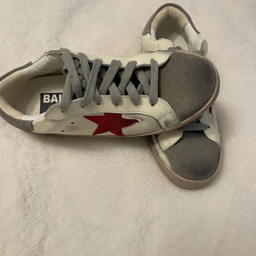 Kids' Gray and Red Star Sneakers